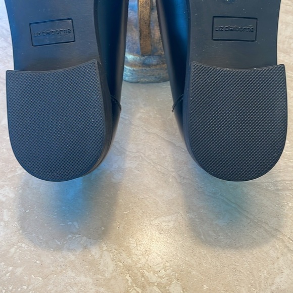 Liz Claiborne Size 9 Black Leather Loafers Classic Flats. Never worn - Picture 8 of 9